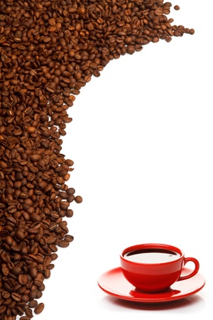 Red coffee cup and grain on white backgroundの写真素材