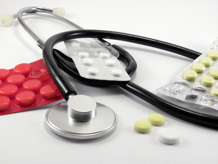 pills on white background                               の写真素材