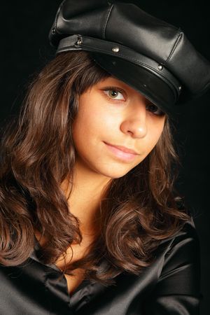 girl with long hair in black hat
の写真素材
