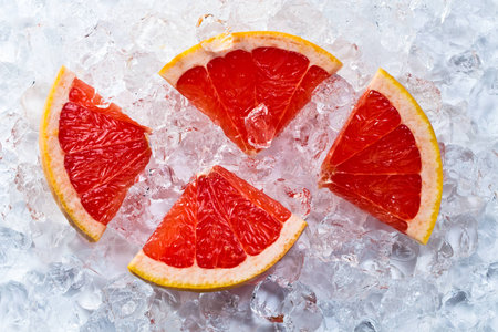 slices of grapefruit with iceの写真素材