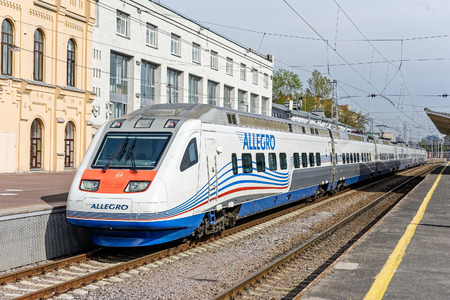 The Allegro high-speed train ready to departure from St Petersburg (Russia) into Helsinkis main railway station (Finland). Built by Alstom, and jointly owned by the Finnish and Russian Railways, Allegro is a Pendolino class train specially equipped to opeのeditorial素材