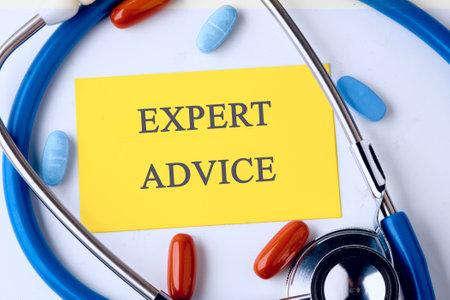 Business person presentation of expert advice concept. EXPERT ADVICE words written on the yellow card. Concept photoの写真素材