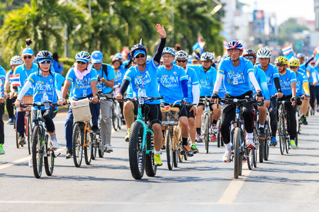 SISAKET,THAILAND-AUGUST 16-2015: This event is "Bike for mom" from Thailand. Bike for mom event show respected to Queen and makes Thailand's cyclists set record for world's biggest bike ride.のeditorial素材