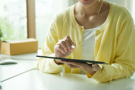 Online small business owner. sme business ideas online.