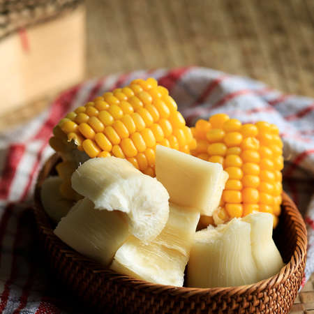 Boiled Corn and Cassava, Jagung Ubi Rebusの写真素材