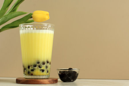Mango Smoothies Ta Boba Drink Tapioca Pearl Bubble Tea, Copy Space for Textの写真素材