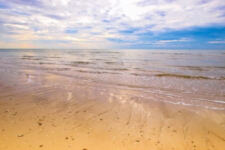 cloud in blue sky at hua-hin beach ,Thailandの写真素材