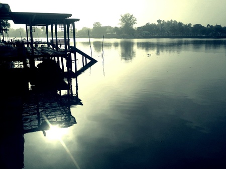 Morning at the Amphawa floating market.の素材