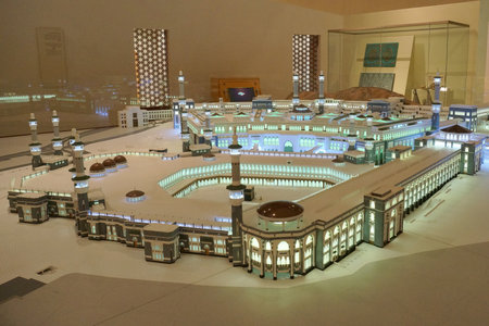 Scaled building model of the Great Moque of Mecca or Makkah displayed at the National Museum in Riyadh, Kingdom of Saudi Arabia, Middle East. Photo taken on August 9, 2017.のeditorial素材