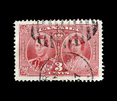 CANADA - CIRCA 1937 : Postage stamp printed by Canada, that shows portrait of Royal couple.のeditorial素材