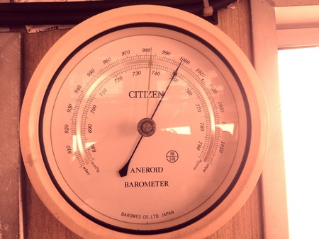 Barometer aneroidの素材