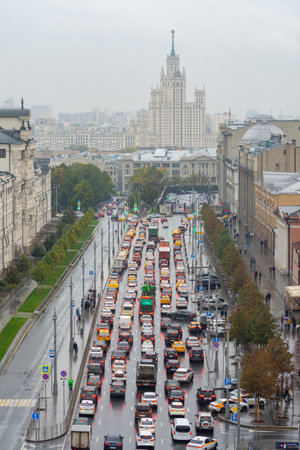 moscow, kremlin 25 september 2021 new square from the roof of the children's world, photo was taken on a cloudy autumn dayのeditorial素材