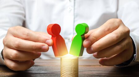 The leader decides which candidate to post. firing staff. Head Offset. Business optimization,...