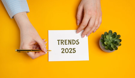 Notepad trends 2025. The concept of searching for new ideological trends and tendencies. Exclusive...