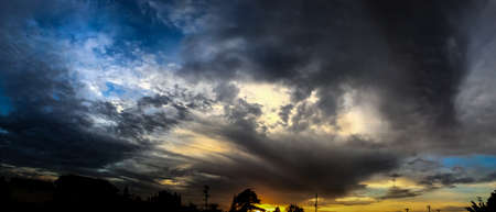 Dusk Over Oakland Californiaの写真素材