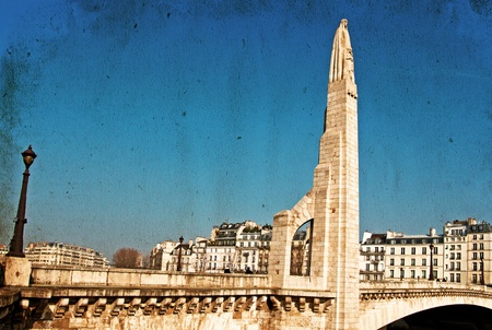 Pont de la Tournelle (Tournelle Bridge in English) is an arch bridge spanning the river Seine in...