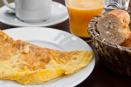 omelet with ham and orange juice