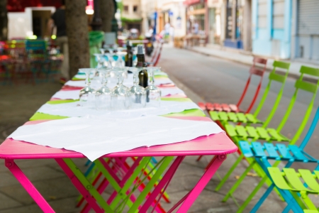 Street view of a coffee terrace with tables and chairs,paris Franceの写真素材