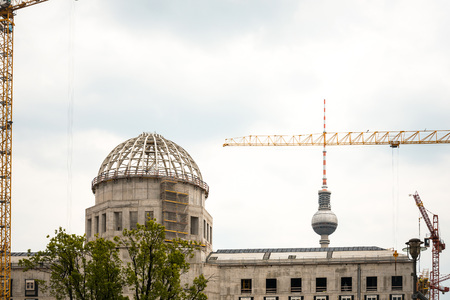 BERLIN, GERMANY- May 18 Tv tower or Fersehturm in Berlin on May 18, 2016. BERLIN, Germany.のeditorial素材