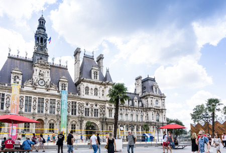 PARIS, FRANCE - July 31 : Tourists on foot Graben Street view around Paris city. Paris is the capital and most populous city of France. July 31, 2016, Paris, France.のeditorial素材