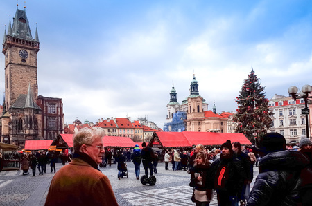 PRAGUE, CZECH REPUBLIC - DEC 23, 2014 : Beautiful street view of christmas market in Prague, Czech Republic. DEC 23, 2014 in PRAGUEのeditorial素材