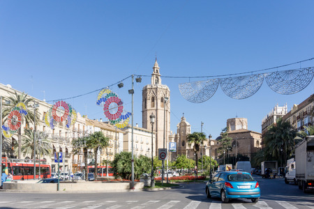 VALENCIA, SPAIN - March 10, 2017: street view of downtown valencia, is Spain's third largest metropolitan area, with a population ranging from 1.7 to 2.5 million.のeditorial素材