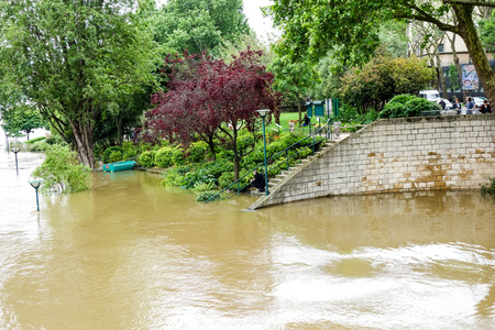 PARIS, FRANCE - June 4, 2016 : The worst floods in a century have hit Paris, with the Seine continue to rise at a peak of 6,5 meter. Paris, Franceのeditorial素材