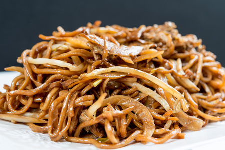 fried noodle asian food on the table の写真素材