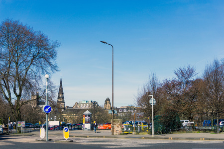 EDINBURGH, SCOTLAND - March 27, 2017: Street view of Historic Old Town Houses in Edinburgh, Scotlandのeditorial素材