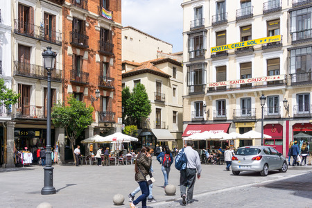 MADRID, SPAIN - April 20, 2017: street view of downtown madrid, The city has a population of almost 3.2 millionのeditorial素材