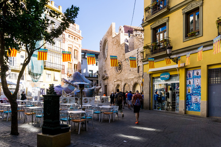 VALENCIA, SPAIN - March 10, 2017: street view of downtown valencia, is Spain's third largest metropolitan area, with a population ranging from 1.7 to 2.5 million.のeditorial素材