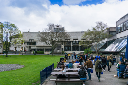 DUBLIN, IRELAND - March 31, 2017: Traditional antique city building in Dublin Irelandのeditorial素材