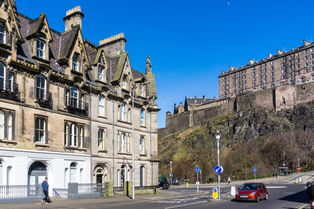EDINBURGH, SCOTLAND - March 27, 2017: Street view of Historic Old Town Houses in Edinburgh, Scotlandのeditorial素材