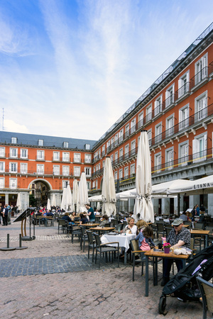 MADRID, SPAIN - April 20, 2017: The Plaza Mayor (English Main Square)  was built during Philip III's reign (15981621) , SPAINのeditorial素材