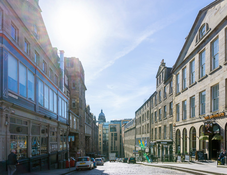 EDINBURGH, SCOTLAND - March 27, 2017: Street view of Historic Old Town Houses in Edinburgh, Scotland のeditorial素材