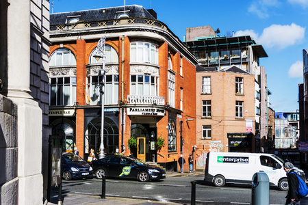 DUBLIN, IRELAND - March 31, 2017: Street view of Dublin city centreのeditorial素材