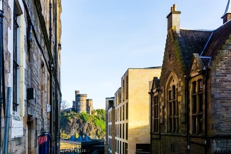 Street view of Historic Old Town Houses in Edinburgh, Scotland の写真素材