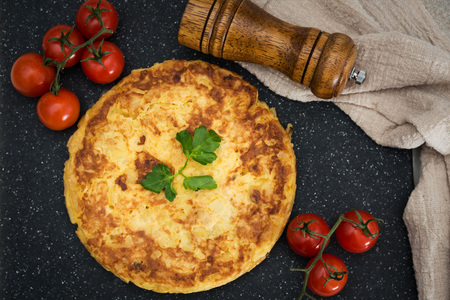 omelet with ham tomato and green saladの写真素材