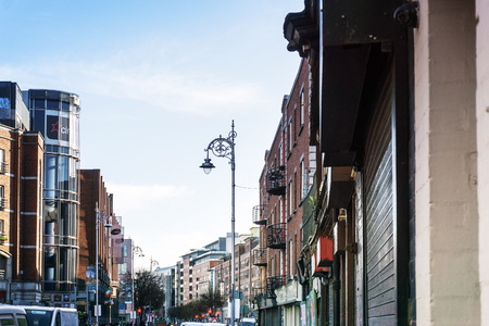 DUBLIN, IRELAND - March 31, 2017: Traditional antique city building in Dublin Irelandのeditorial素材