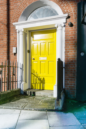 DUBLIN, IRELAND - March 31, 2017: Traditional antique city building in Dublin Irelandのeditorial素材