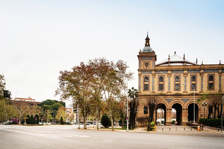 SEVILLA, SPAIN - ANUARY 13, 2018: Andalusian style building in Sevilla city, Spainのeditorial素材