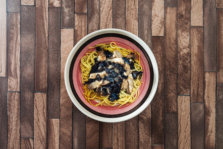 asian food fried noodle on the table の写真素材