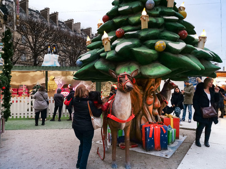 PARIS, FRANCE - DECEMBER 5, 2018: Paris Tuileries Garden Christmas Marketのeditorial素材