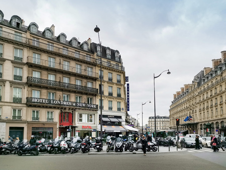 PARIS, FRANCE - DECEMBER 5, 2018: Street view of Paris city, France.のeditorial素材