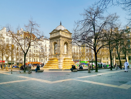 PARIS, FRANCE - MARCH 22, 2019: Street view of Paris city, France.のeditorial素材
