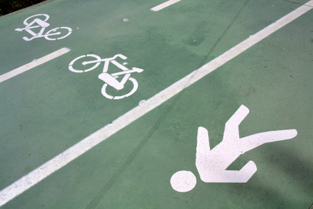 Bicycle-pedestrian trail. Bank of the Duero River. Zamora province. Castile and LeÃ³n. Spain.