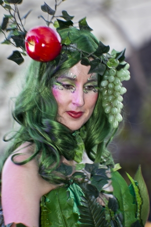  GOLD COAST, AUSTRALIA - Jun  Two Unkwon Ladies dressed as tree -  performs at the  festival on Jun 2012  Gold Coast Australiaのeditorial素材