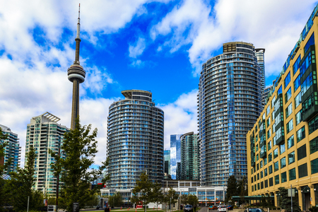 TORONTO, CANADA - 16-10-2015: A view of the elegant condominiums on the Lake Ontario in Toronto, Canada. Toronto's population about 6 million, largest city of Canada.のeditorial素材