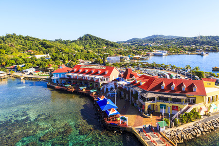 ROATAN ILAND HONDURAS JAN 28 2016: Coxen Hole, also called Roatan Town, is the largest city on the island of RoatÃ?ÃÂ¡n, and the capital of the Bay Islands of Honduras, with a population of 5,070のeditorial素材
