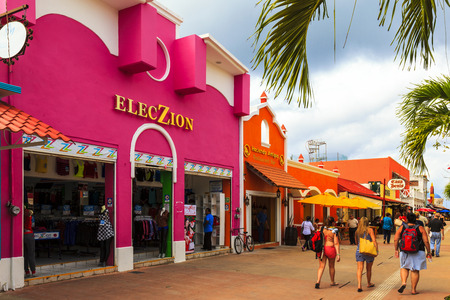 COZUMEL MEXICO JAN 26 2016:Colorful souvenir, coffee shops located in town. Tourists can buy various souvenirs as a memory about beautiful Tropical Island. The economy of Cozumel is based on tourism.のeditorial素材